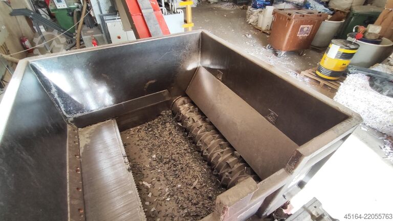 Shredder including briquetting press and conveyor belt Weima WL 15 / TH 1500 M