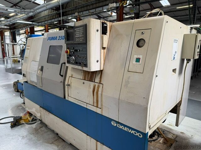 CNC lathe DAEWOO PUMA 250B