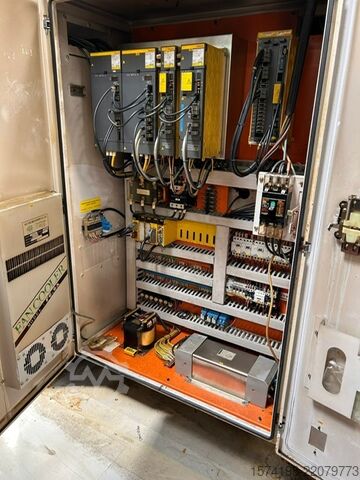CNC lathe DAEWOO PUMA 250B