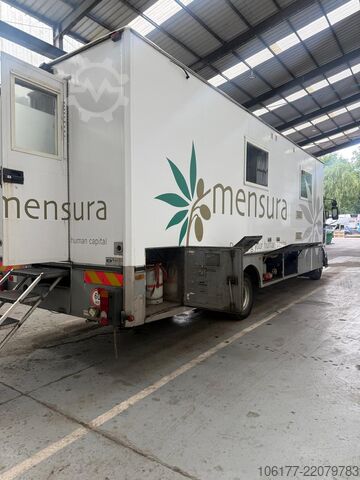 Renault Midlum 220 MEDICAL TRUCK / MEDICAL LORRY / MEDICAL VEHICLE Renault Midlum 220 MEDISCHE VRACHTWAGEN /CAMION MEDICAL...