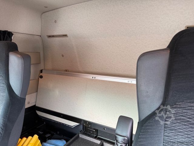 Hazardous materials truck MERCEDES-BENZ Actros 1846 LS ADR GEFAHRGUT/ClassicSpace/EURO6D