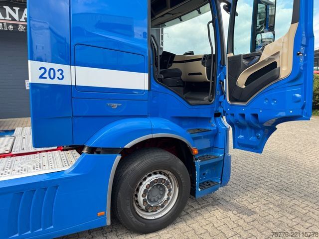 Standard tractor unit MERCEDES-BENZ 1842 Actros 4    Retarder