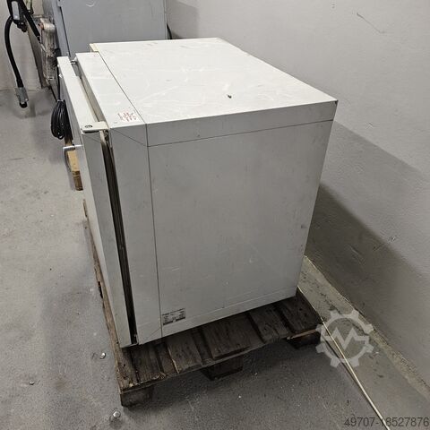Drying oven heating cabinet Heraeus UT6200 250°C