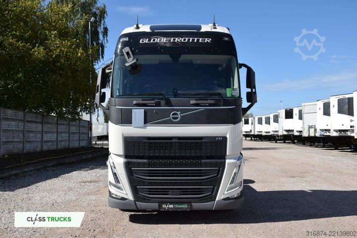 Standard tractor unit VOLVO FH 500 Globetrotter XL Mega