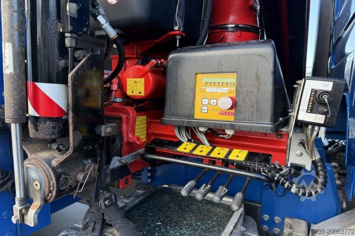 Truck mounted crane Renault D Wide 18.380 4x2 F130A.22 / Swiss-Vehicle