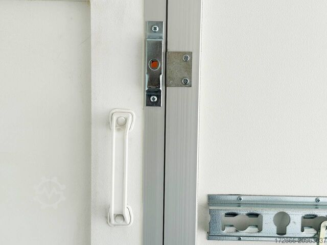 Kofferanhänger Blyss F2030HTD | RAMPE | SEITENTÜR 305X150X180CM 2000KG | FENSTER | KOFFERANHÄNGER