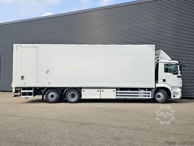 Sliding tarpaulin MAN TGM 26.320 / 6x2-4 / LBW / 6000kg TAIL LIFT