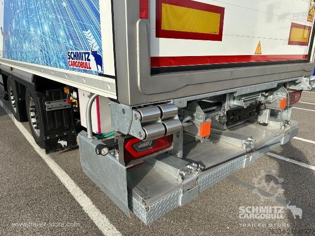 Reefer semitrailer Schmitz Cargobull Semitrailer Reefer Standard Porte relevante Hayon