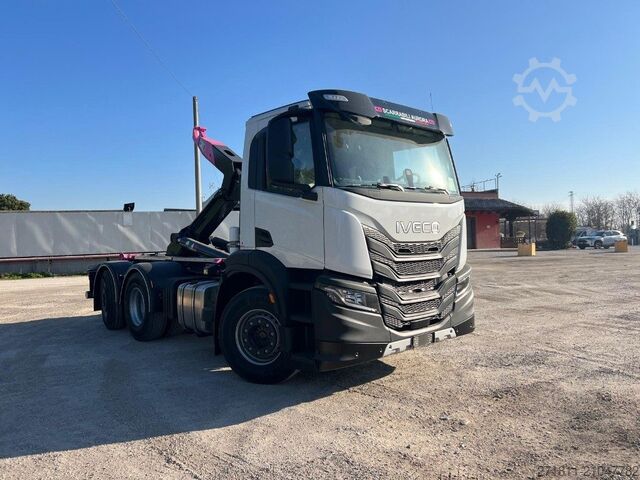 Roll-off tipper truck IVECO IVECO X-WAY AD280X500 NUOVO SCARRABILE