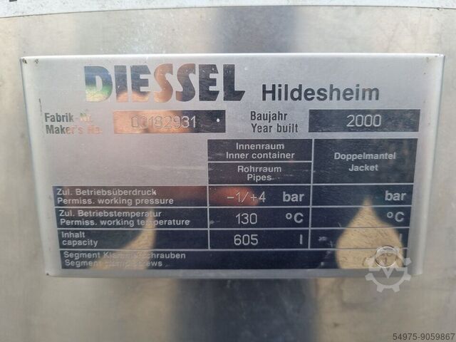 Stainless steel pressure vessel with insulation  10734