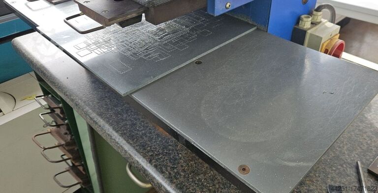 Stanze Schneidemaschine Presse Hoza EMU