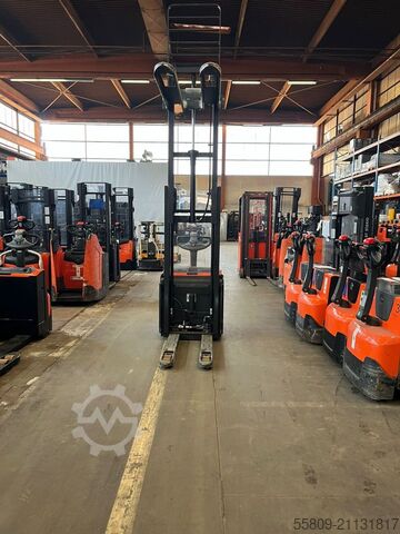 Hochhubwagen BT SWE 140L // Initialhub