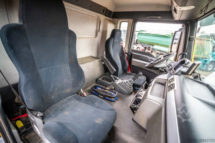 Tipper with crane MAN TGS 32.400 BL + Fassi 245A/5x