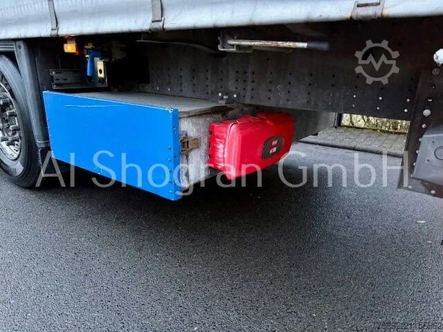 Plane Schmitz Cargobull SCS 24 / EDSCHA / Liftachse