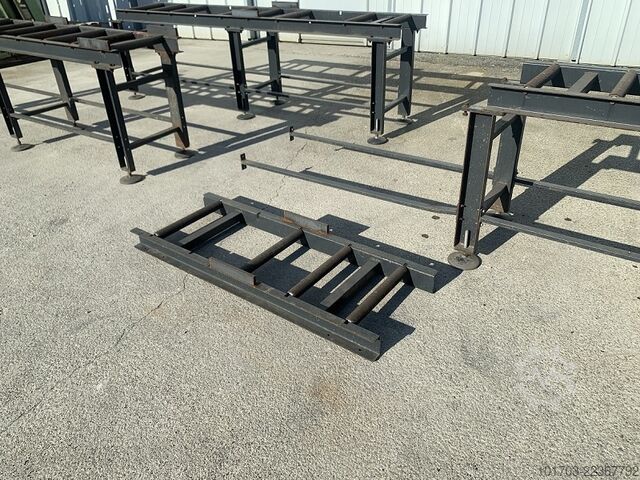 Roller support for saw Table d'amenage à rouleaux pour scie 