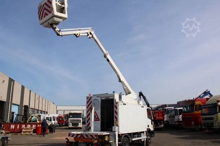 Lifting platform Iveco Eurocargo 120EL18 + COMET + EURO 5