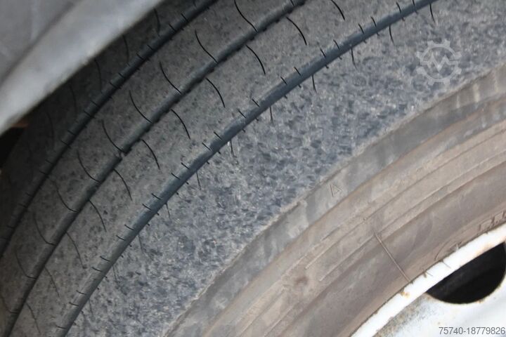 Lifting platform Iveco Eurocargo 120EL18 + COMET + EURO 5