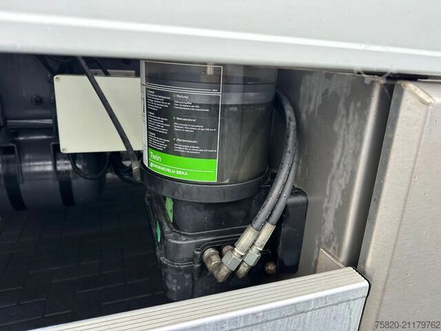 Hook arm system Volvo FM 430 6X2 +  SCHADE/DAMAGE/UNFALL/HAAKARMSYSTE...