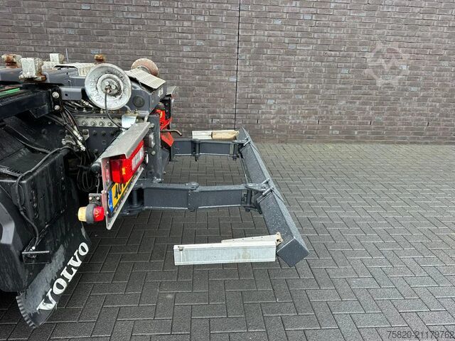 Hook arm system Volvo FM 430 6X2 +  SCHADE/DAMAGE/UNFALL/HAAKARMSYSTE...