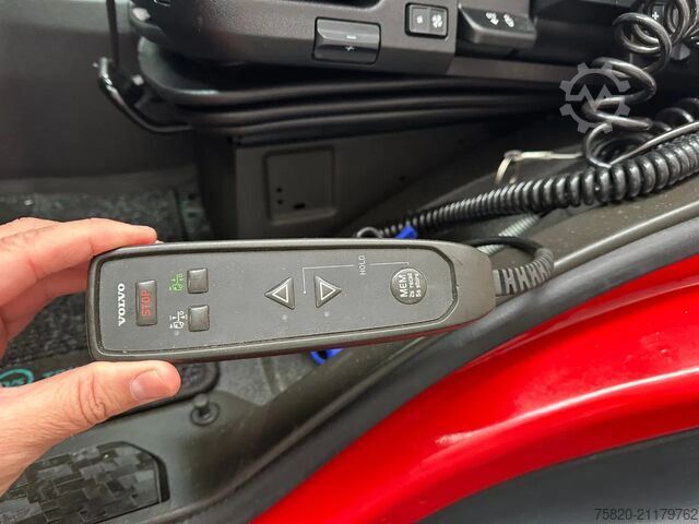 Hook arm system Volvo FM 430 6X2 +  SCHADE/DAMAGE/UNFALL/HAAKARMSYSTE...