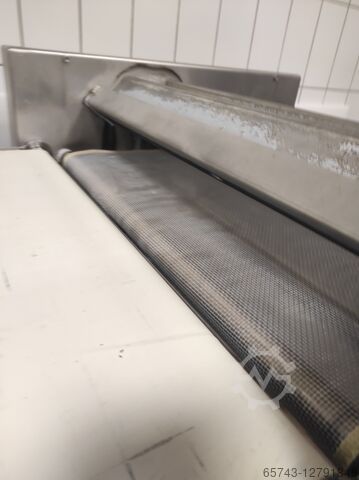 Pretzel leaching machine  