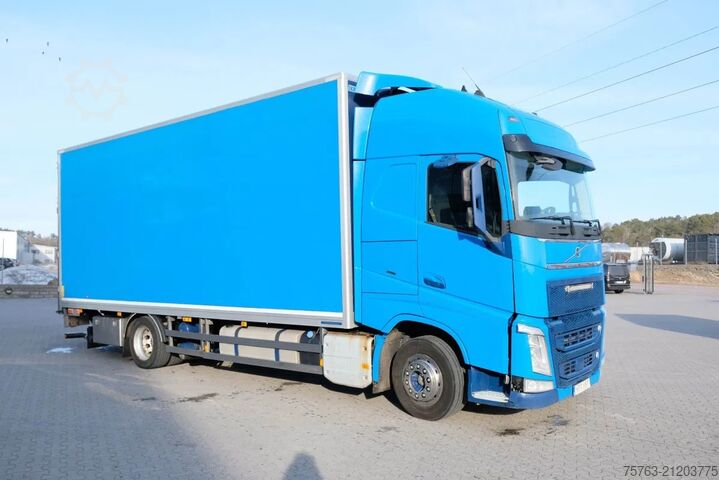 Koffer Volvo FH 13.420 Globetrotter XL 4x2 - Box - Loadlift ...
