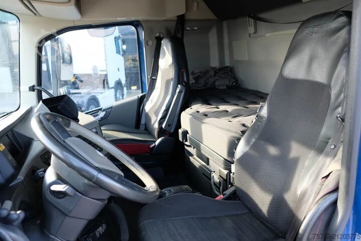 Koffer Volvo FH 13.420 Globetrotter XL 4x2 - Box - Loadlift ...