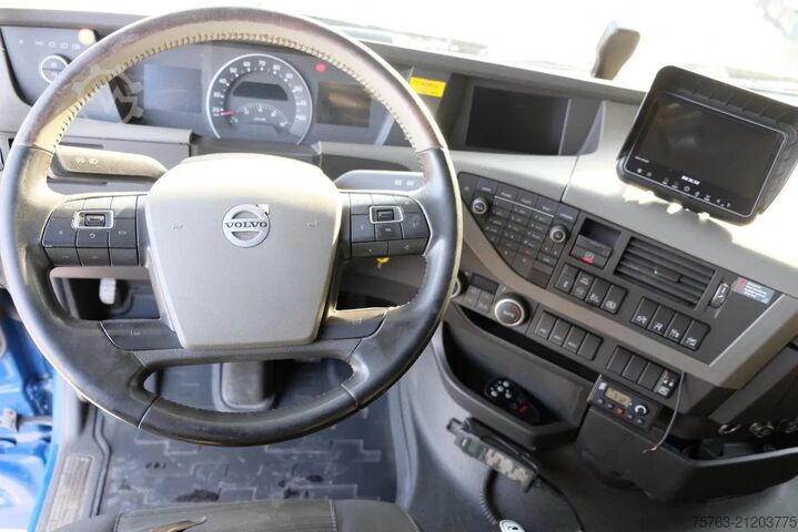 Koffer Volvo FH 13.420 Globetrotter XL 4x2 - Box - Loadlift ...