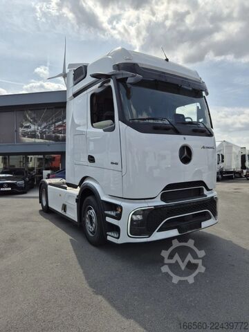 Standard-Traktor Mercedes-Benz Actros 1845 LS