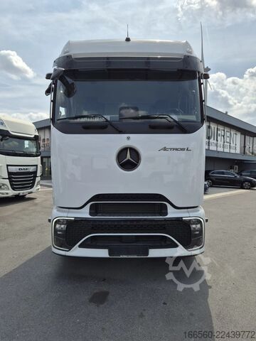 Standard-Traktor Mercedes-Benz Actros 1845 LS