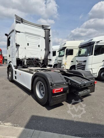Standard-Traktor Mercedes-Benz Actros 1945 LS