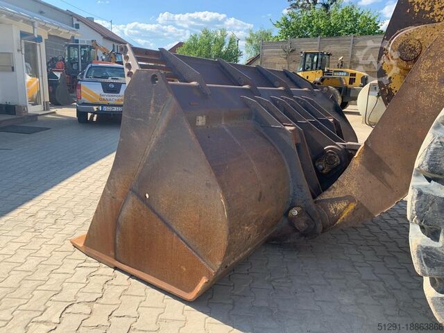 WHEEL LOADER Komatsu WA500-7