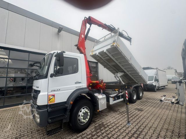 Kipper LKW MERCEDES-BENZ Axor 2633 Kipper mit Kran Fassi F135