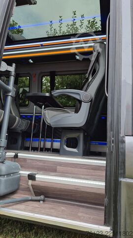 Minibus MERCEDES-BENZ 319 StockSprinter VIP Shuttle 9 SS  Panoramadach