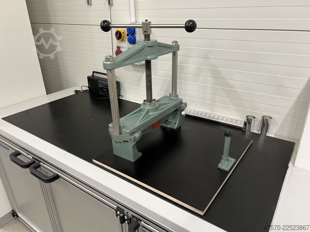 Bookbinding press for backing Curt Beier B500 bookbinding press for backing