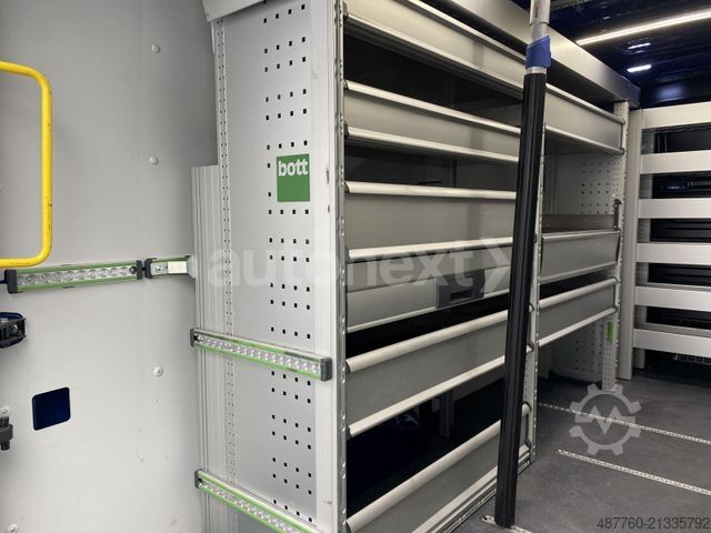 Panel van VOLKSWAGEN Crafter 35 Aut. 4MOTION *WERKSTATT* LED+KAMERA+N