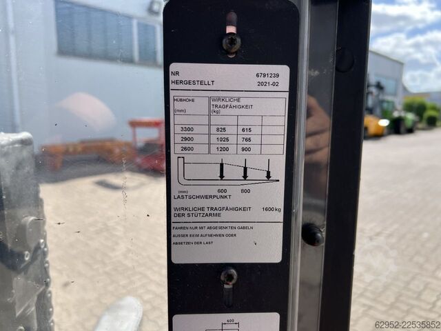 High Lift stacker Toyota SWE 120 L