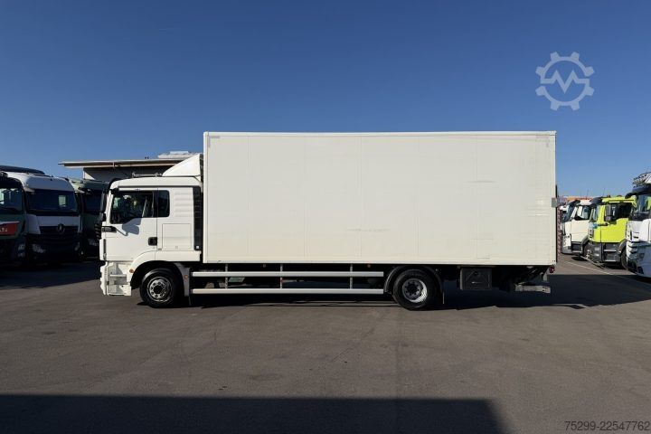 Box truck MAN TGM 15.290 4x2 Koffer/HB / Swiss-Vehicle