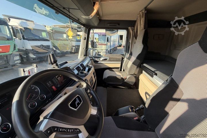 Box truck MAN TGM 15.290 4x2 Koffer/HB / Swiss-Vehicle