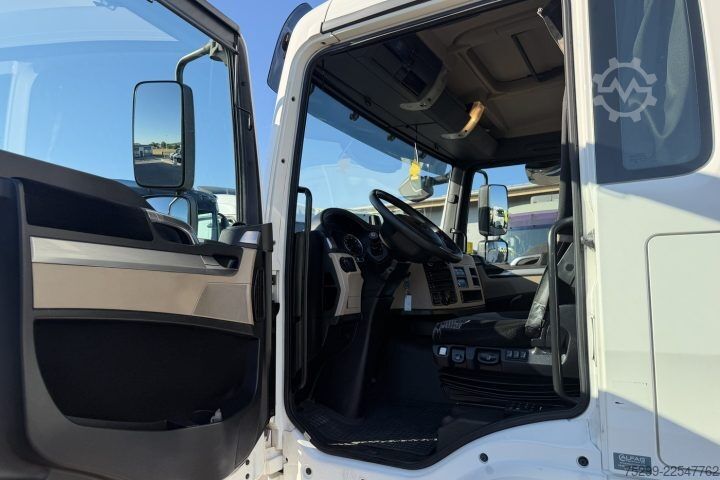 Box truck MAN TGM 15.290 4x2 Koffer/HB / Swiss-Vehicle