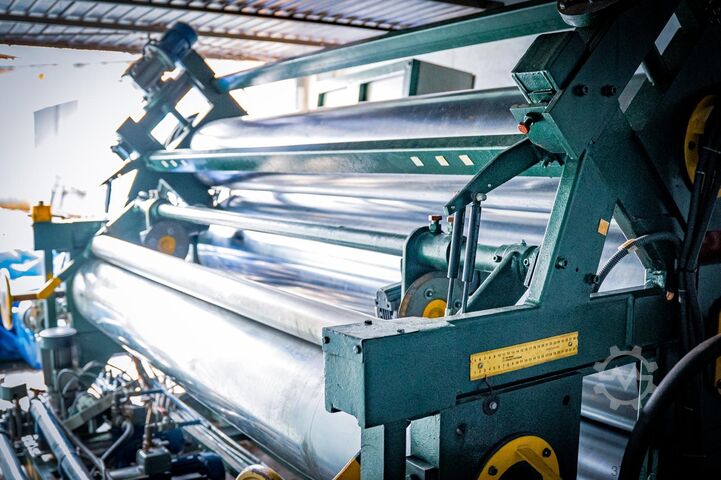 Four-roll calender in Z configuration  