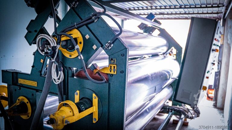 Four-roll calender in Z configuration  