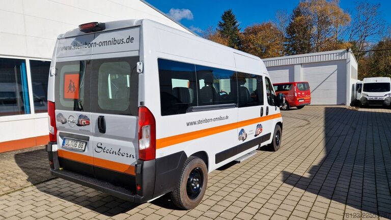 Kleinbus Opel Movano Mobility Airline Boden Rolli