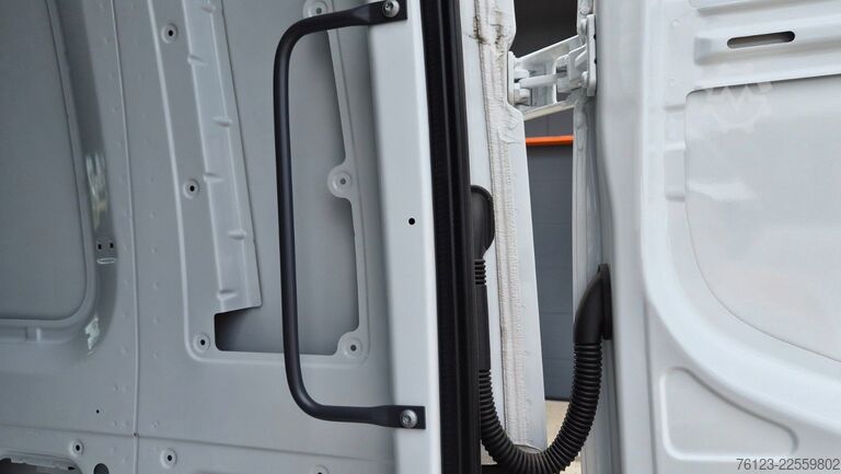 Kastenwagen hoch MERCEDES-BENZ Sprinter III Kasten  519 CDI RWD 4x 4 Allrad
