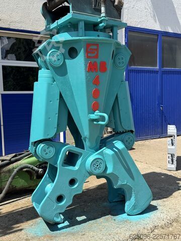 Demolition shear, demolition grab, pulverizer MONTABERT MB 400 mit Verachtert CW40 Kopfplatte