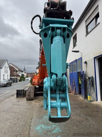 Demolition shear, demolition grab, pulverizer MONTABERT MB 400 mit Verachtert CW40 Kopfplatte