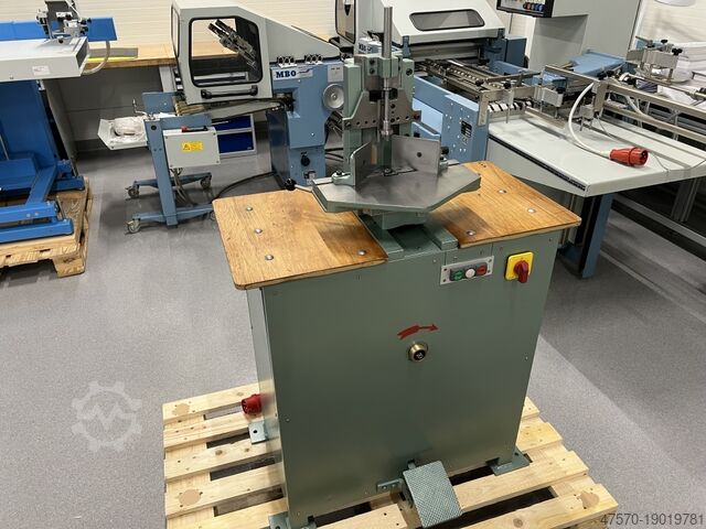 Automatischer Eckenschneider Beier UER M