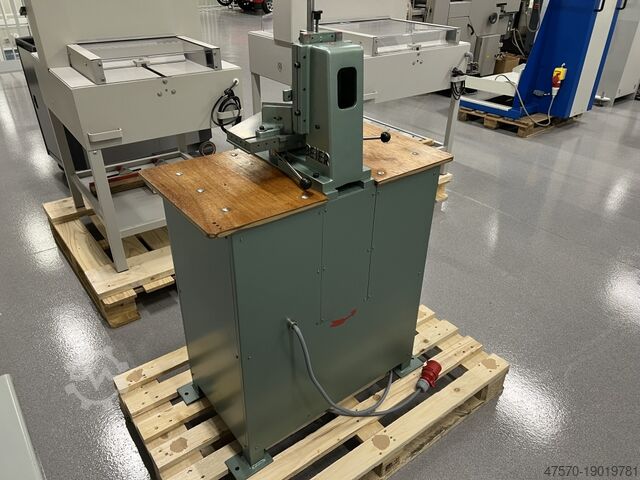 Automatischer Eckenschneider Beier UER M