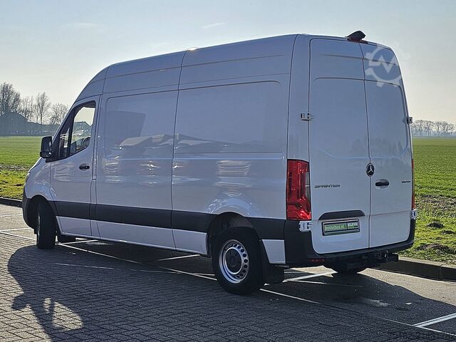 High-roof van MERCEDES-BENZ SPRINTER 315 L2H2 Mbux Automaat!