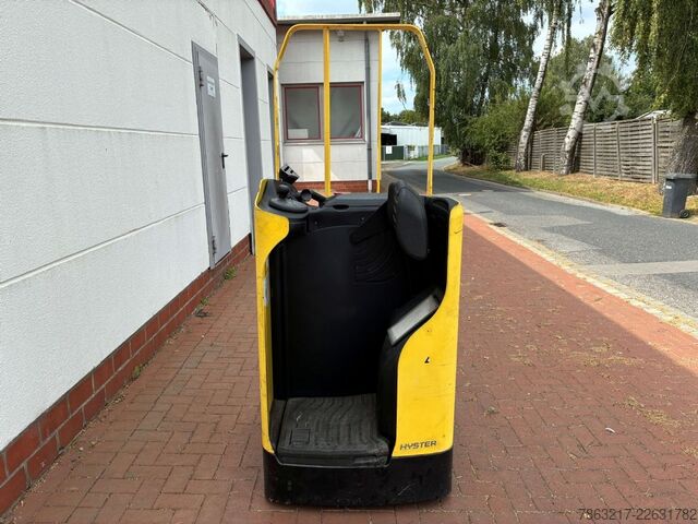 Stacker sit on Hyster RP 2.0N
